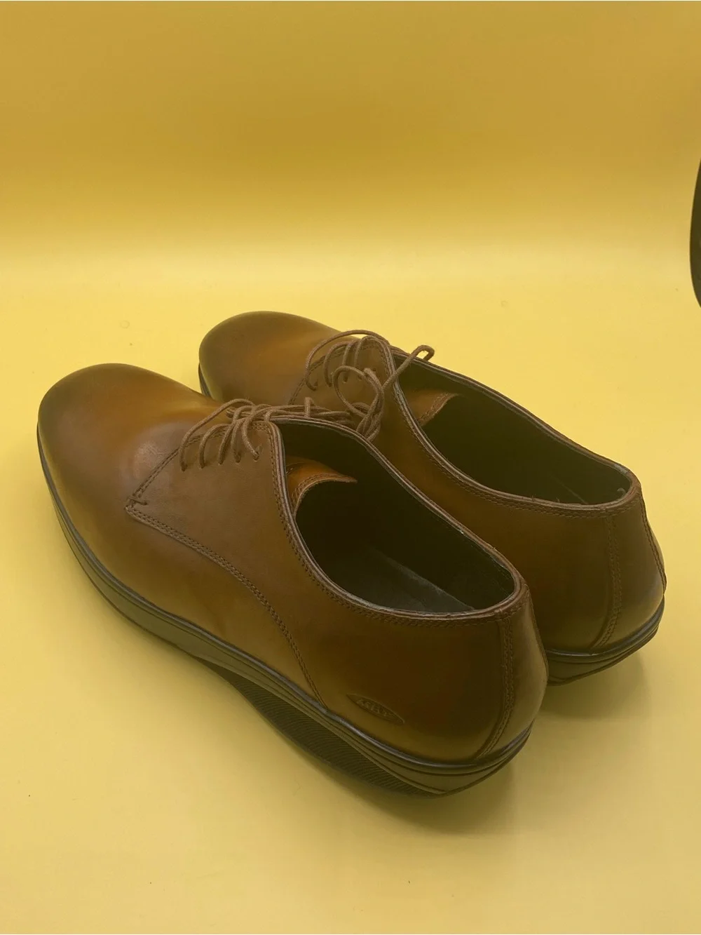 MBT Men's Kabisa 2 dress shoes in brown leather